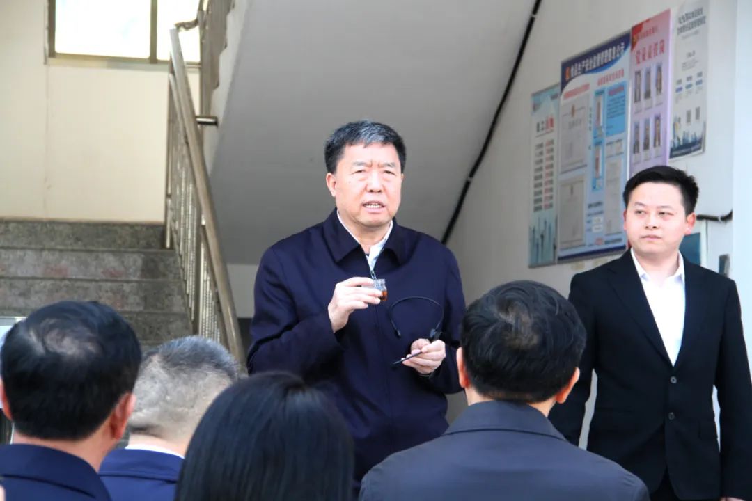 省政協(xié)黨組書記、主席毛萬春調(diào)研湖南湘豐桑植白茶有限公司